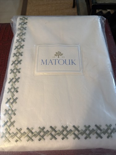 Matouk queen duvet cover - matouk,